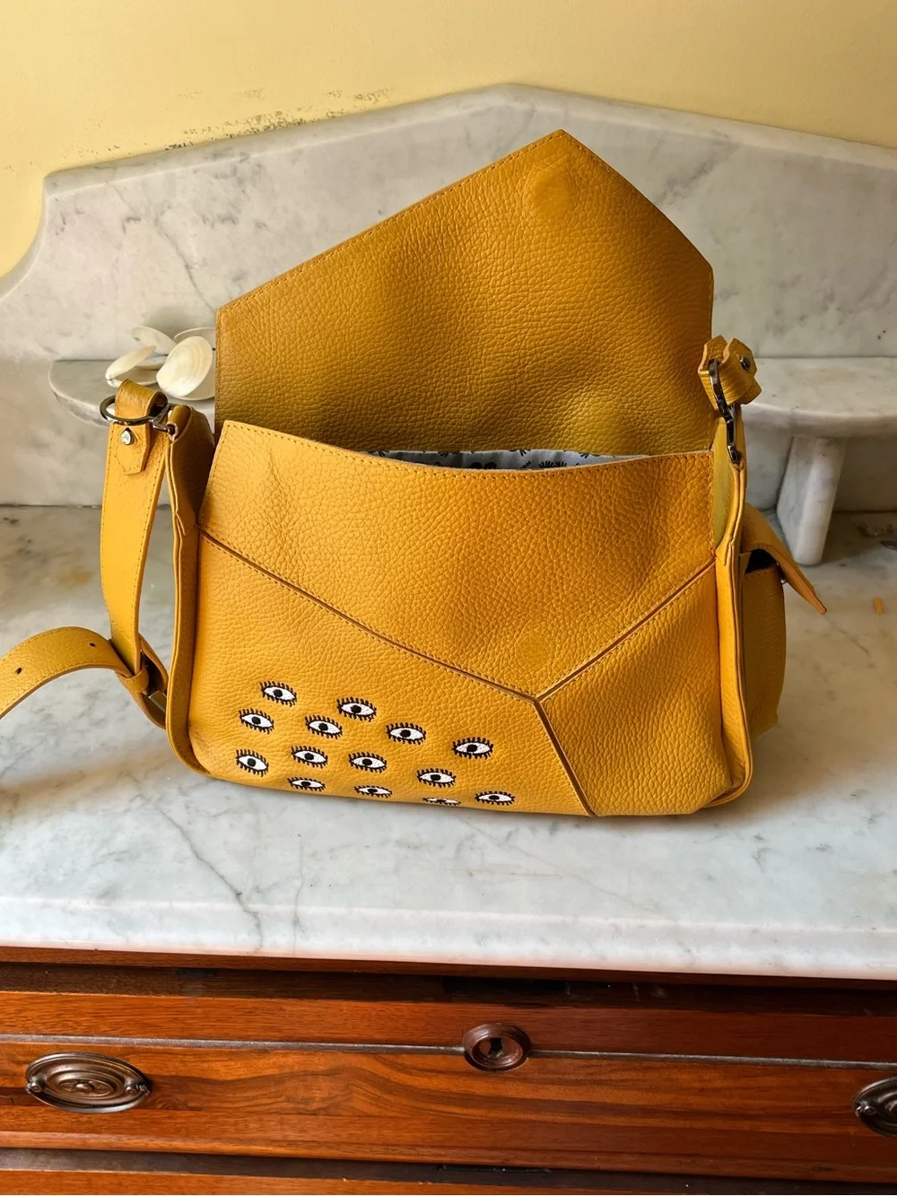 Min & Mon Houston Leather Shoulder Bag Eyes All Over Golden Glow - EUC